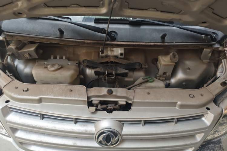Used Dongfeng Xiaokang K07S 2019 1.2L Practical Version China VI Standard DK12 Engine Bay