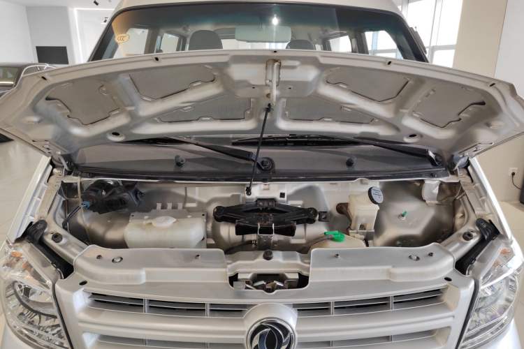 Used Dongfeng Xiaokang K07S 2019 1.2L Practical Version China VI Standard DK12 Engine Bay
