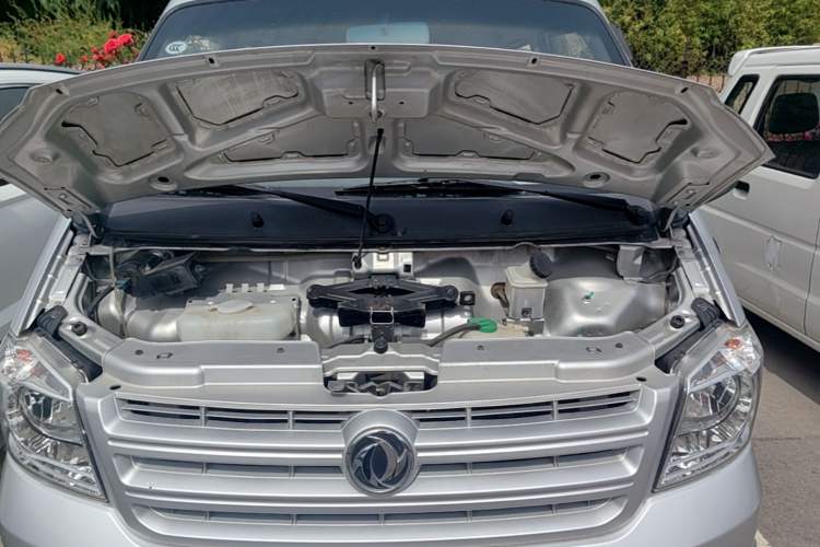 Used Dongfeng Xiaokang K07S 2019 1.2L Practical Version China VI Standard DK12 Engine Bay