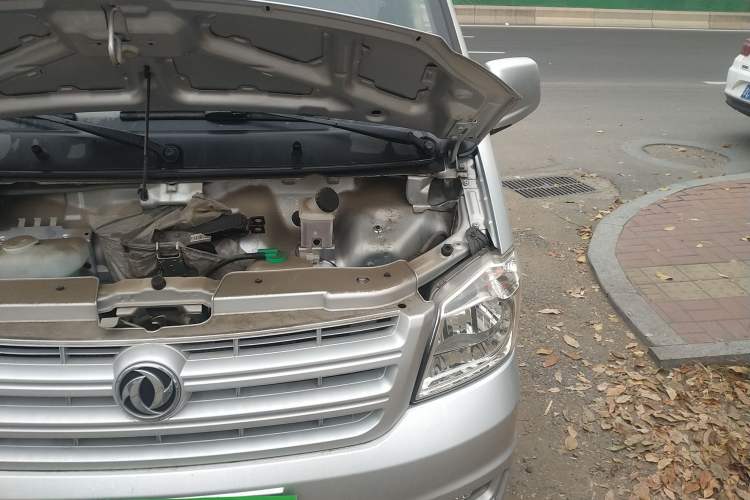 Used Dongfeng Xiaokang K07S 2019 1.2L Practical Version China VI Standard DK12 Engine Bay Left