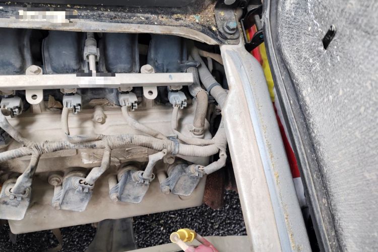 Used Dongfeng Xiaokang K07S 2019 1.2L Practical Version China VI Standard DK12 Engine Bay Left