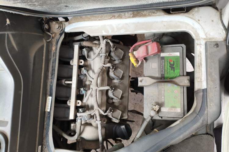 Used Dongfeng Xiaokang K07S 2019 1.2L Practical Version China VI Standard DK12 Engine Bay Left
