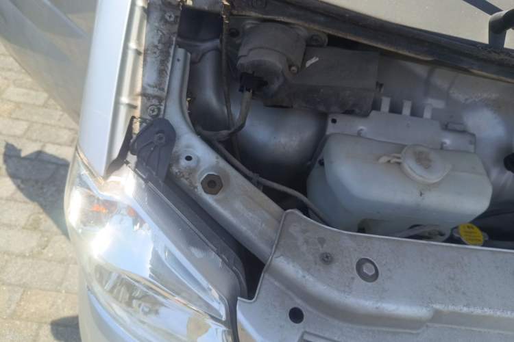 Used Dongfeng Xiaokang K07S 2019 1.2L Practical Version China VI Standard DK12 Engine Bay Right