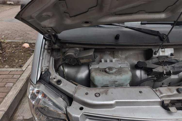 Used Dongfeng Xiaokang K07S 2019 1.2L Practical Version China VI Standard DK12 Engine Bay Right