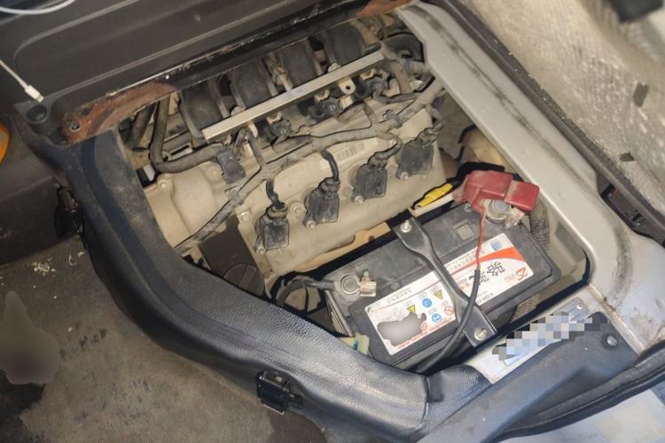Used Dongfeng Xiaokang K07S 2019 1.2L Practical Version China VI Standard DK12 Engine Bay
