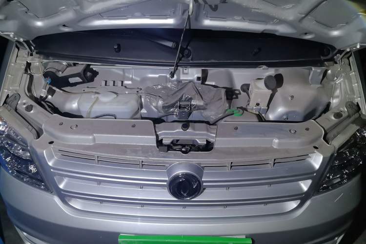 Used Dongfeng Xiaokang K07S 2019 1.2L Practical Version China VI Standard DK12 Engine Bay