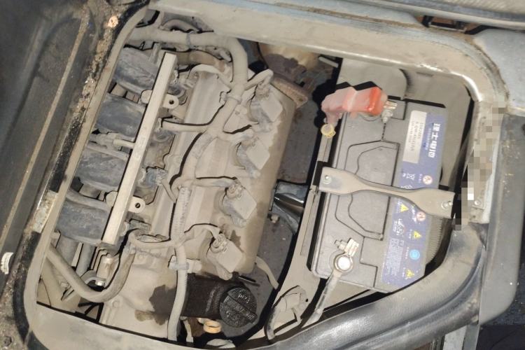Used Dongfeng Xiaokang K07S 2019 1.2L Practical Version China VI Standard DK12 Engine Bay