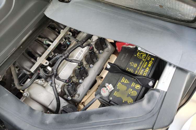 Used Dongfeng Xiaokang K07S 2019 1.2L Practical Version China VI Standard DK12 Engine Bay
