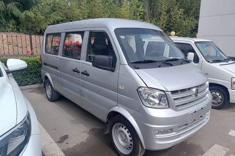 Used Dongfeng Xiaokang K07S 2019 1.2L Practical Version China VI Standard DK12 Front Right 45 Deg