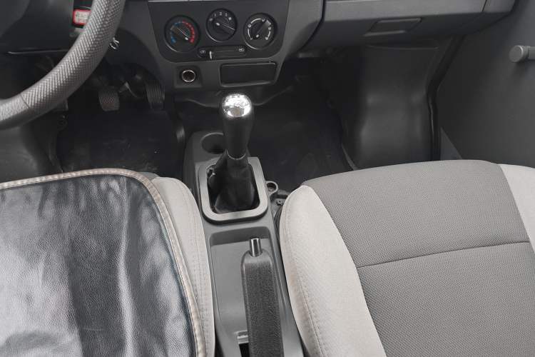 Used Dongfeng Xiaokang K07S 2019 1.2L Practical Version China VI Standard DK12 Gear Lever