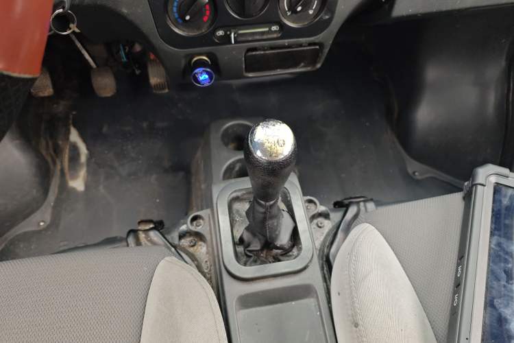 Used Dongfeng Xiaokang K07S 2019 1.2L Practical Version China VI Standard DK12 Gear Lever
