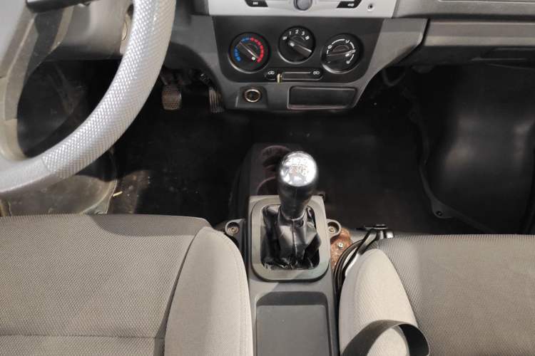 Used Dongfeng Xiaokang K07S 2019 1.2L Practical Version China VI Standard DK12 Gear Lever