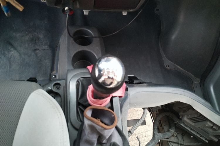 Used Dongfeng Xiaokang K07S 2019 1.2L Practical Version China VI Standard DK12 Gear Lever