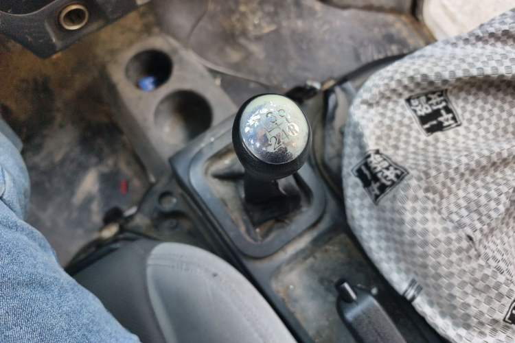 Used Dongfeng Xiaokang K07S 2019 1.2L Practical Version China VI Standard DK12 Gear Lever