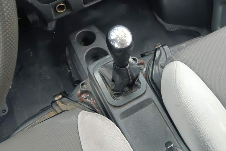 Used Dongfeng Xiaokang K07S 2019 1.2L Practical Version China VI Standard DK12 Gear Lever
