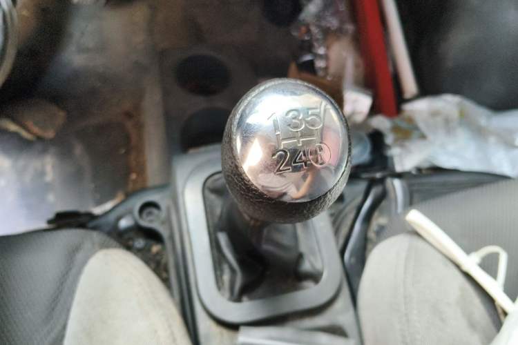 Used Dongfeng Xiaokang K07S 2019 1.2L Practical Version China VI Standard DK12 Gear Lever
