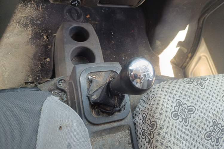 Used Dongfeng Xiaokang K07S 2019 1.2L Practical Version China VI Standard DK12 Gear Lever