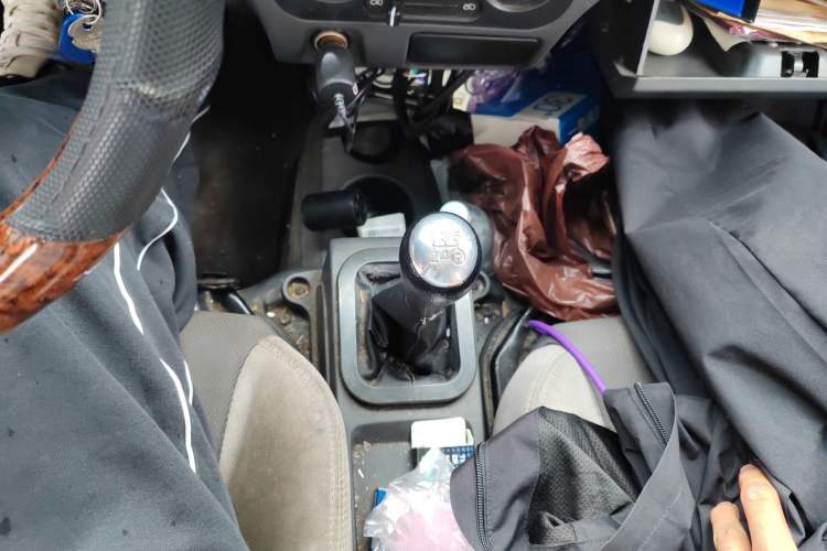 Used Dongfeng Xiaokang K07S 2019 1.2L Practical Version China VI Standard DK12 Gear Lever