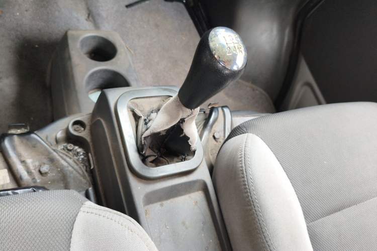Used Dongfeng Xiaokang K07S 2019 1.2L Practical Version China VI Standard DK12 Gear Lever