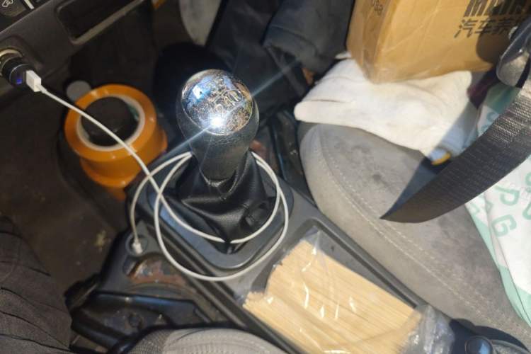 Used Dongfeng Xiaokang K07S 2019 1.2L Practical Version China VI Standard DK12 Gear Lever
