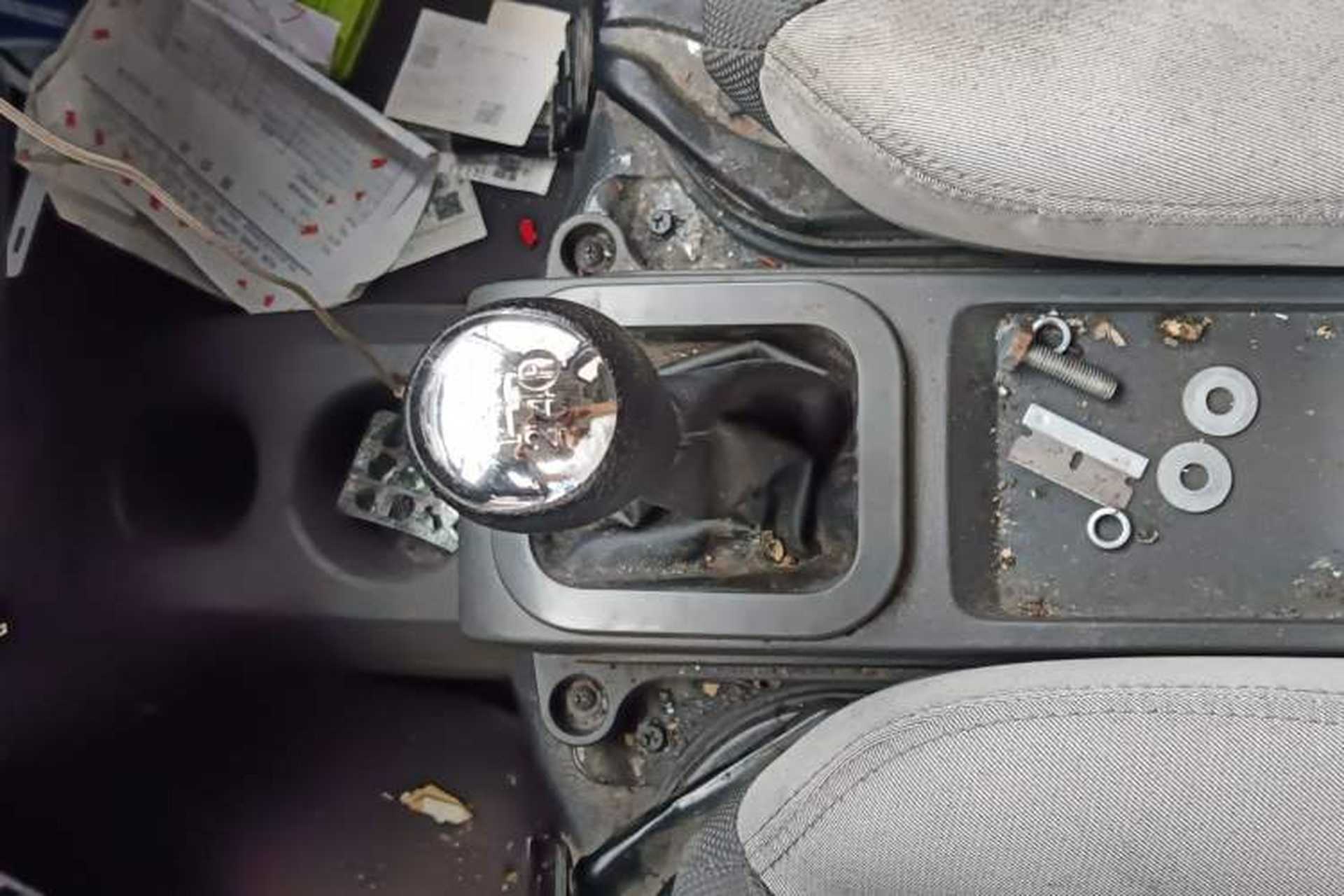 Used Dongfeng Xiaokang K07S 2019 1.2L Practical Version China VI Standard DK12 Gear Lever