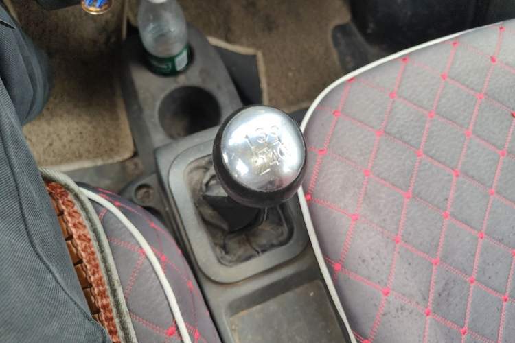 Used Dongfeng Xiaokang K07S 2019 1.2L Practical Version China VI Standard DK12 Gear Lever