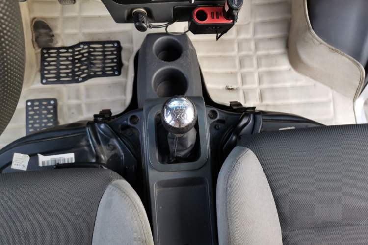 Used Dongfeng Xiaokang K07S 2019 1.2L Practical Version China VI Standard DK12 Gear Lever