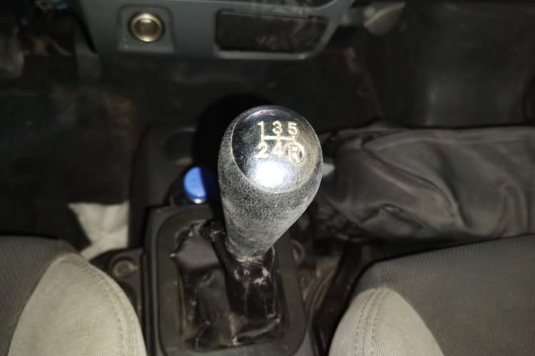 Used Dongfeng Xiaokang K07S 2019 1.2L Practical Version China VI Standard DK12 Gear Lever