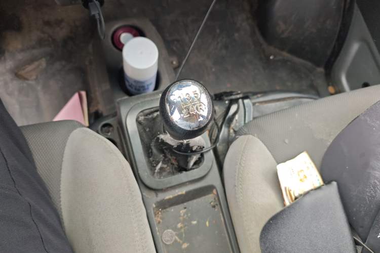 Used Dongfeng Xiaokang K07S 2019 1.2L Practical Version China VI Standard DK12 Gear Lever