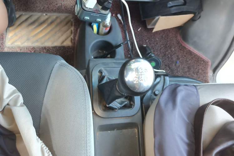 Used Dongfeng Xiaokang K07S 2019 1.2L Practical Version China VI Standard DK12 Gear Lever