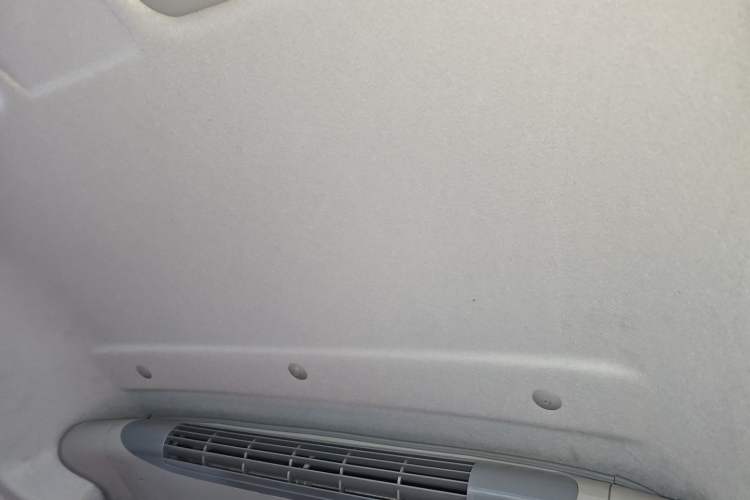 Used Dongfeng Xiaokang K07S 2019 1.2L Practical Version China VI Standard DK12 Headliner