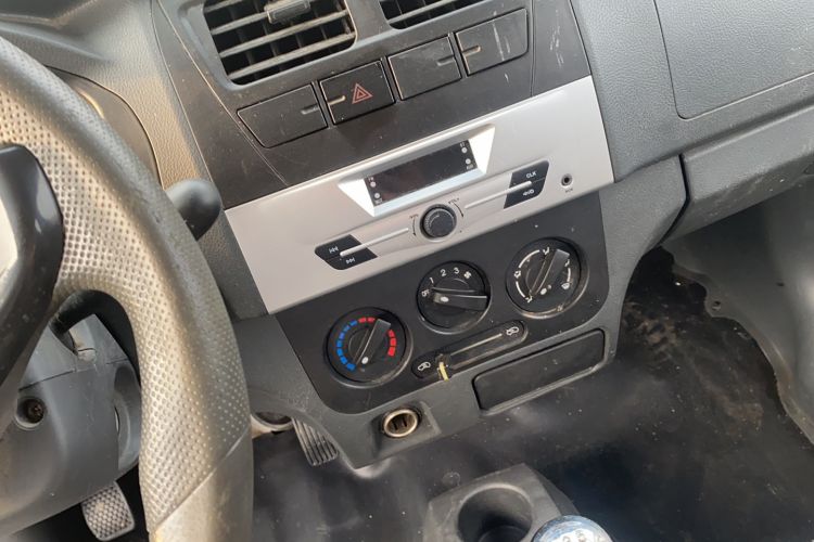 Used Dongfeng Xiaokang K07S 2019 1.2L Practical Version China VI Standard DK12 Interior 4