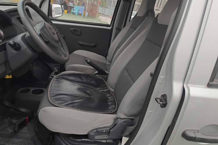 Used Dongfeng Xiaokang K07S 2019 1.2L Practical Version China VI Standard DK12 Left Front Seat