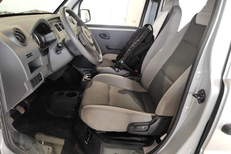 Used Dongfeng Xiaokang K07S 2019 1.2L Practical Version China VI Standard DK12 Left Front Seat