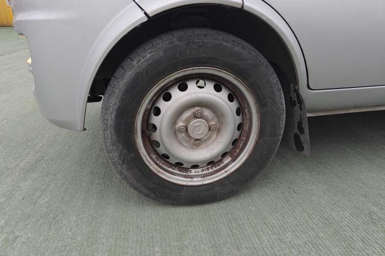 Used Dongfeng Xiaokang K07S 2019 1.2L Practical Version China VI Standard DK12 Left Front Wheel Hub