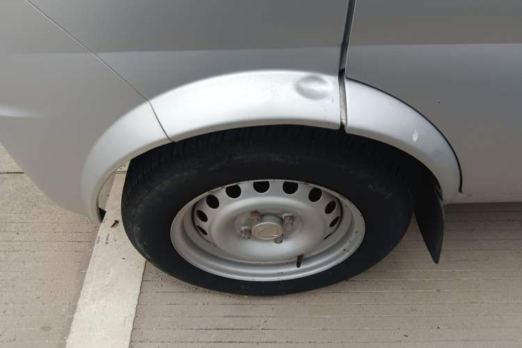 Used Dongfeng Xiaokang K07S 2019 1.2L Practical Version China VI Standard DK12 Left Front Wheel Hub