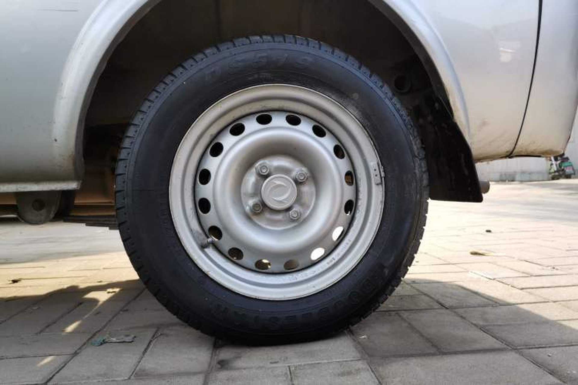 Used Dongfeng Xiaokang K07S 2019 1.2L Practical Version China VI Standard DK12 Left Rear Wheel Hub
