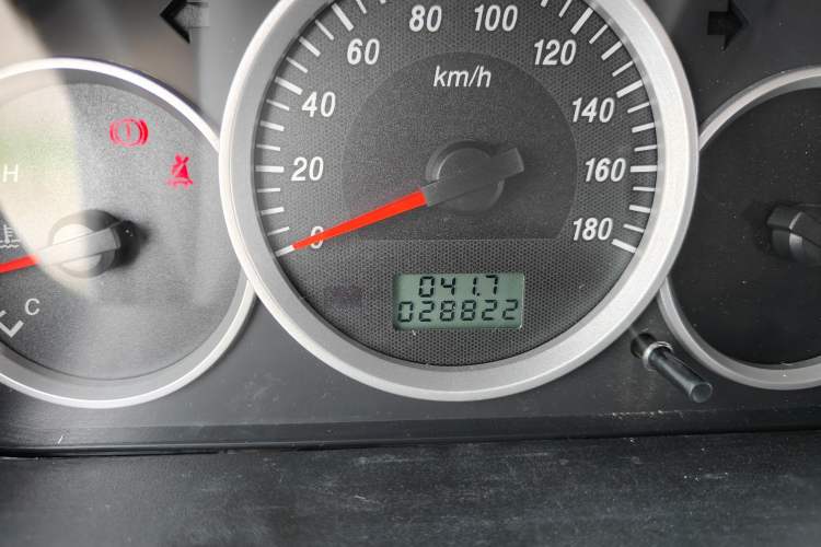 Used Dongfeng Xiaokang K07S 2019 1.2L Practical Version China VI Standard DK12 Odometer Close Up