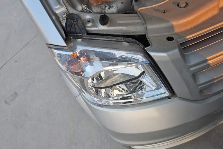 Used Dongfeng Xiaokang K07S 2019 1.2L Practical Version China VI Standard DK12 Right Front Headlight