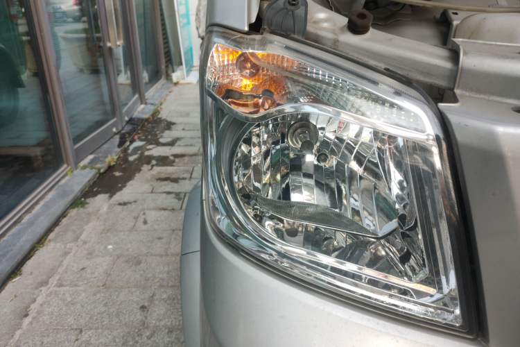 Used Dongfeng Xiaokang K07S 2019 1.2L Practical Version China VI Standard DK12 Right Front Headlight