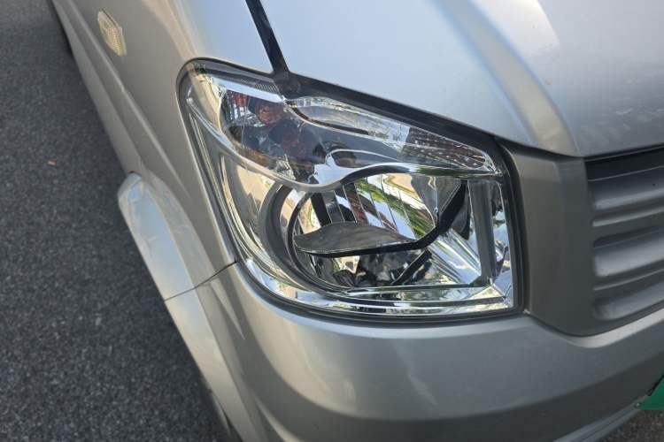 Used Dongfeng Xiaokang K07S 2019 1.2L Practical Version China VI Standard DK12 Right Front Headlight