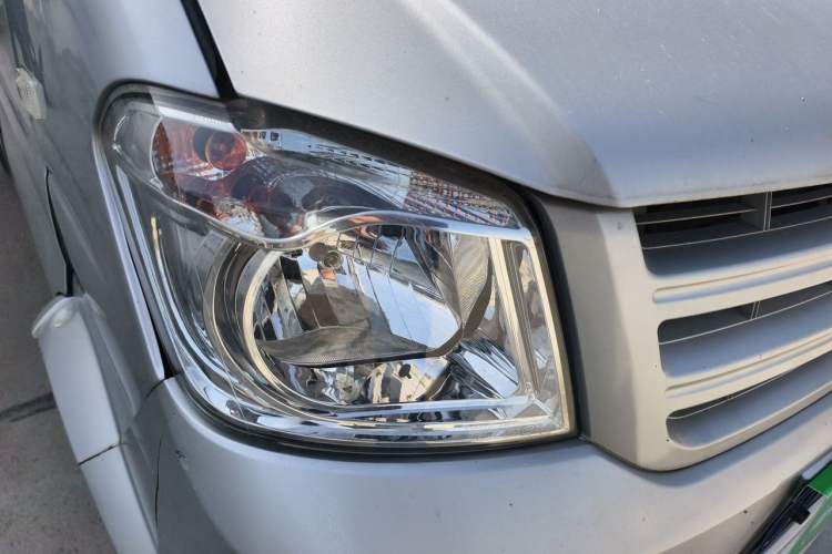Used Dongfeng Xiaokang K07S 2019 1.2L Practical Version China VI Standard DK12 Right Front Headlight