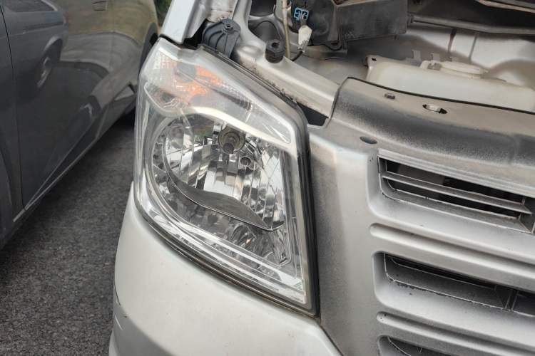 Used Dongfeng Xiaokang K07S 2019 1.2L Practical Version China VI Standard DK12 Right Front Headlight