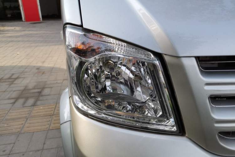 Used Dongfeng Xiaokang K07S 2019 1.2L Practical Version China VI Standard DK12 Right Front Headlight