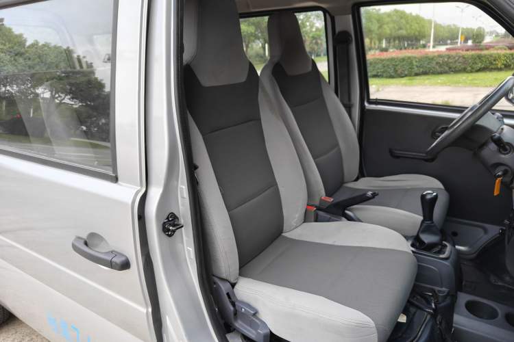 Used Dongfeng Xiaokang K07S 2019 1.2L Practical Version China VI Standard DK12 Right Front Seat