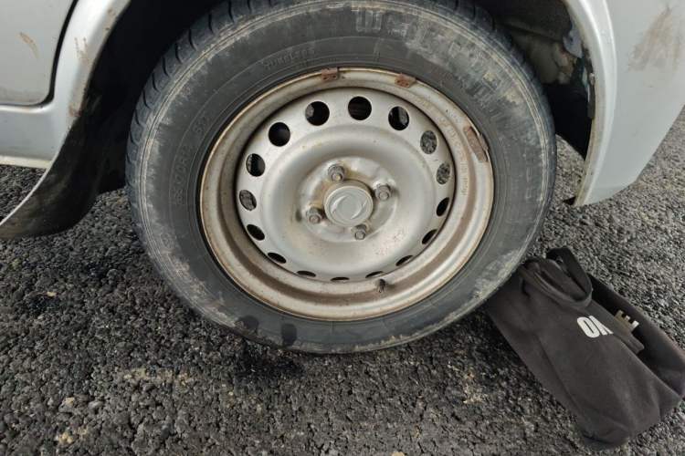 Used Dongfeng Xiaokang K07S 2019 1.2L Practical Version China VI Standard DK12 Right Front Wheel Hub