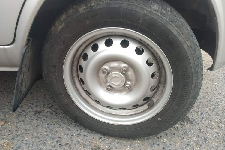Used Dongfeng Xiaokang K07S 2019 1.2L Practical Version China VI Standard DK12 Right Front Wheel Hub
