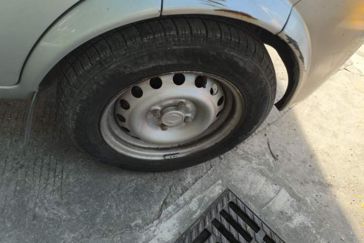 Used Dongfeng Xiaokang K07S 2019 1.2L Practical Version China VI Standard DK12 Right Front Wheel Hub