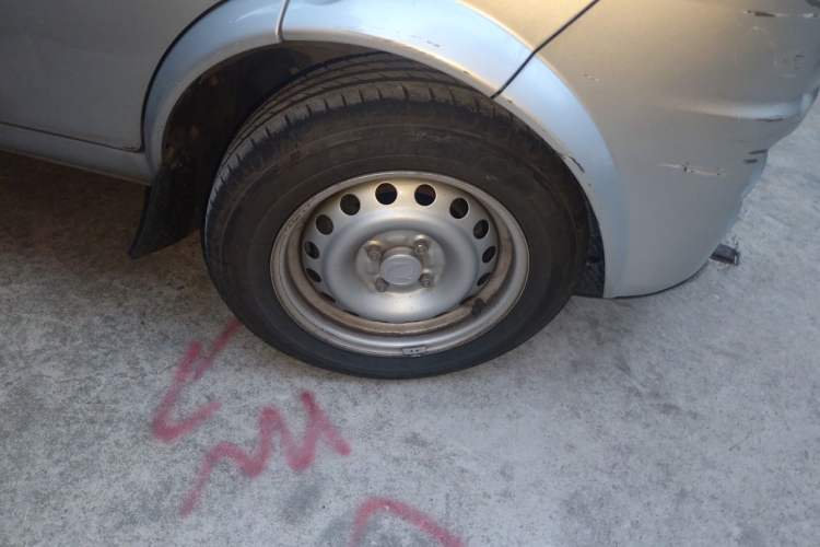 Used Dongfeng Xiaokang K07S 2019 1.2L Practical Version China VI Standard DK12 Right Front Wheel Hub