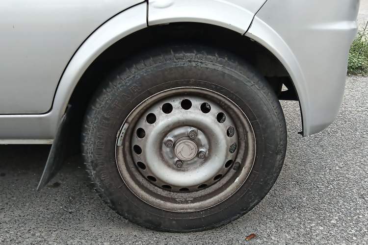 Used Dongfeng Xiaokang K07S 2019 1.2L Practical Version China VI Standard DK12 Right Front Wheel Hub